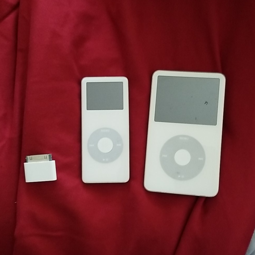 Two apple ipods